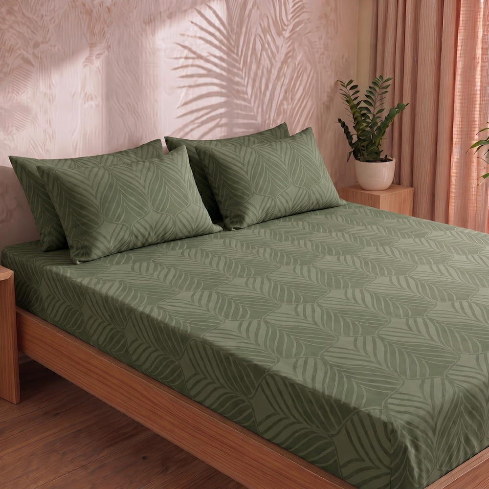 Tropical Leaf Pattern Bedsheet — Dark Green
