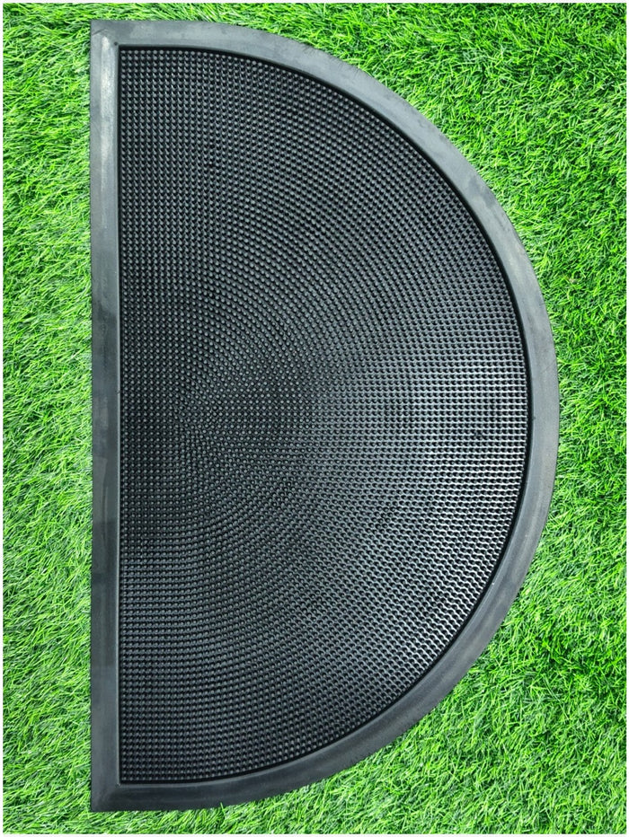 DM127: HR Stud Doormat