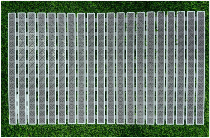 DM9: Shower Mat