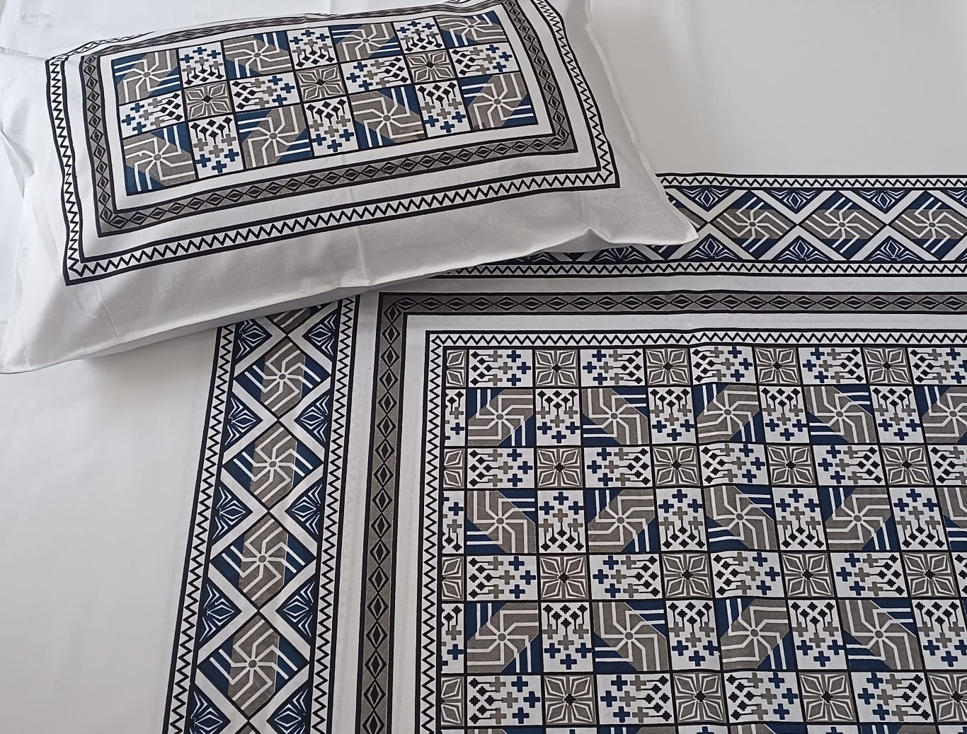 BS234: Kaleen Double Bed Sheets