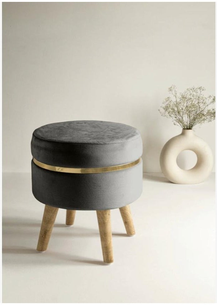 ST2: Sahnai Stool